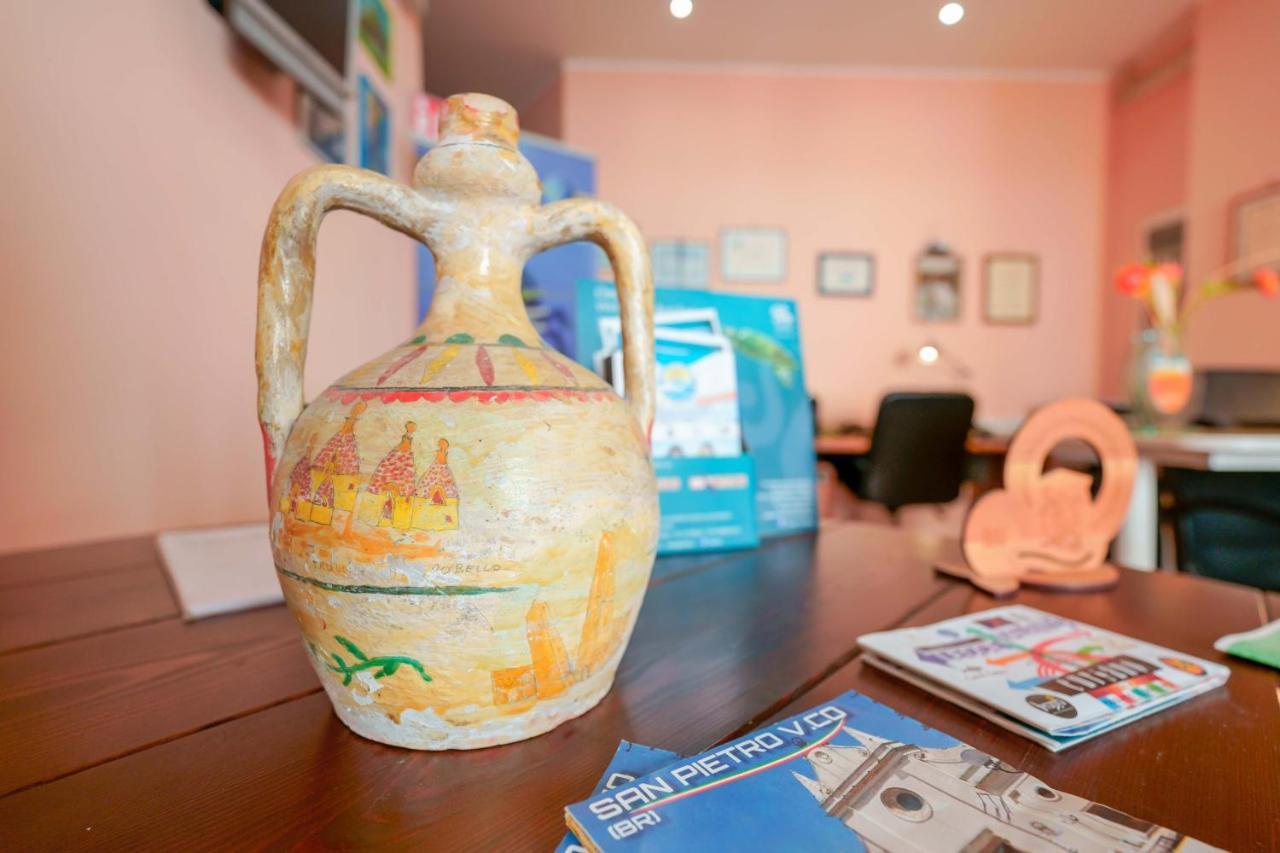 Bed And Breakfast Cairoli Exclusive Room San Pietro Vernotico Exterior foto
