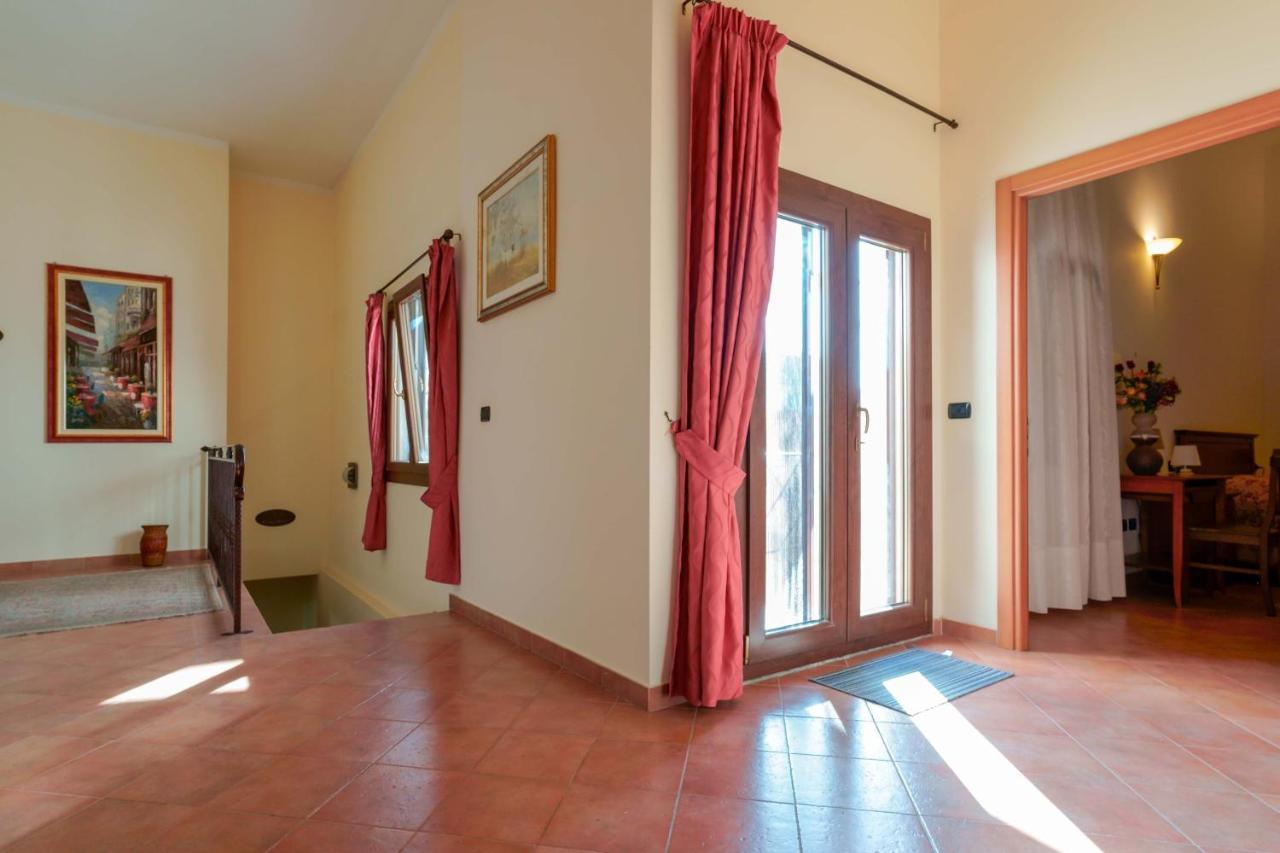 Bed And Breakfast Cairoli Exclusive Room San Pietro Vernotico Exterior foto